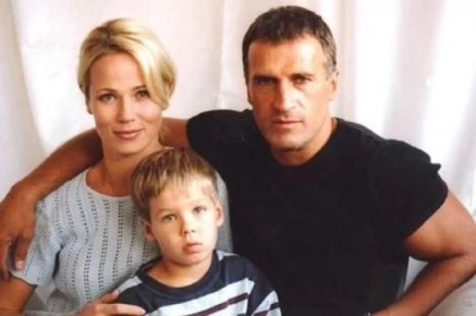 Злой рок? Как в ДТП разом погибли известный актер, его жена и маленький сын