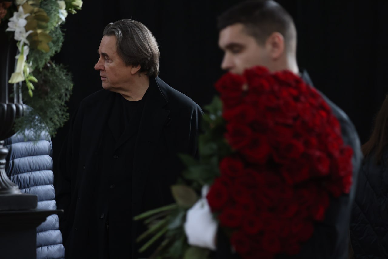 В Москве началось прощание с телеведущим Юрием Николаевым, сообщает корреспондент РБК В Москве началось прощание с телеведущим Юрием Николаевым, сообщает корреспондент РБК