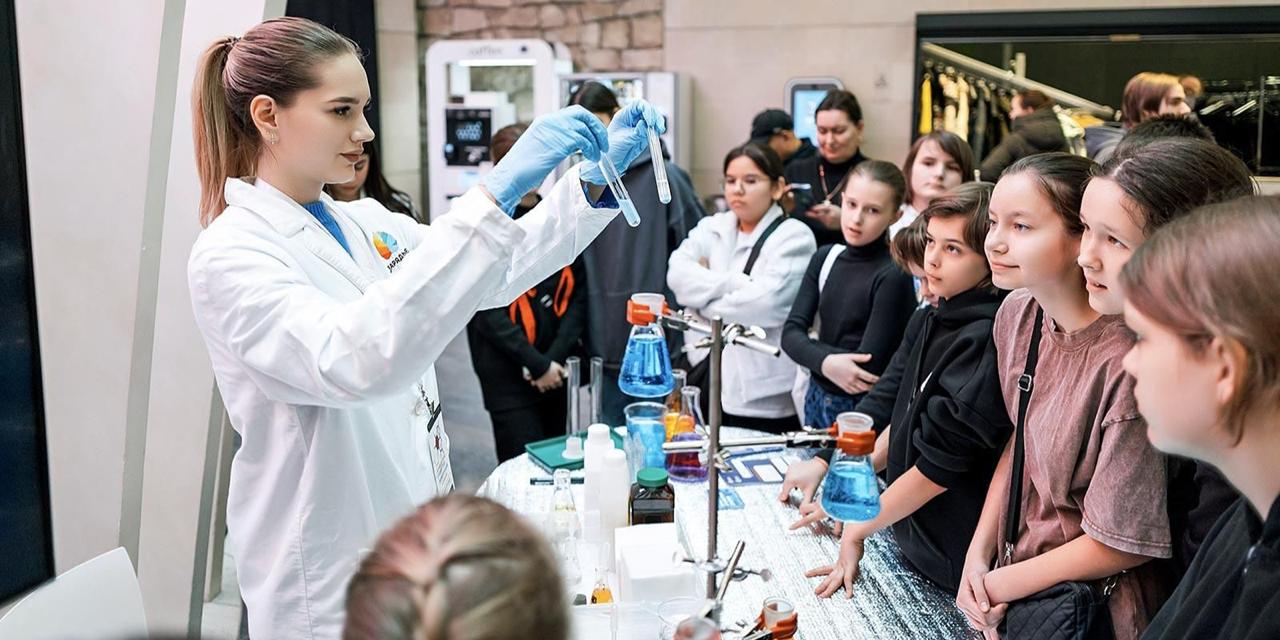 Алексей Шапошников: С 10 по 15 ноября в парке «Зарядье» пройдет Открытая неделя науки стран БРИКС+ – масштабное событие, объединяющее ученых, студентов и всех, кто интересуется новыми открытиями и технологиями