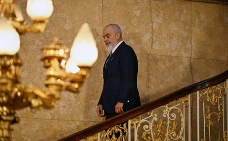 Евросоюз должен вести диалог с Россией самостоятельно, а не передавать свою внешнюю политику Соединенным Штатам, заявил премьер Албании Эди Рама в интервью австрийской газете die Presse