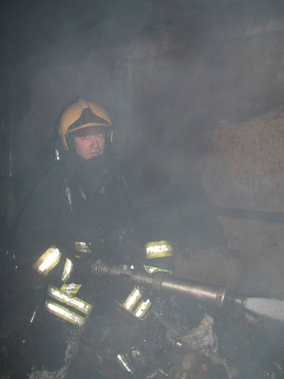 Оперативные действия столичного огнеборца предотвратили трагедию Оперативные действия столичного огнеборца предотвратили трагедию