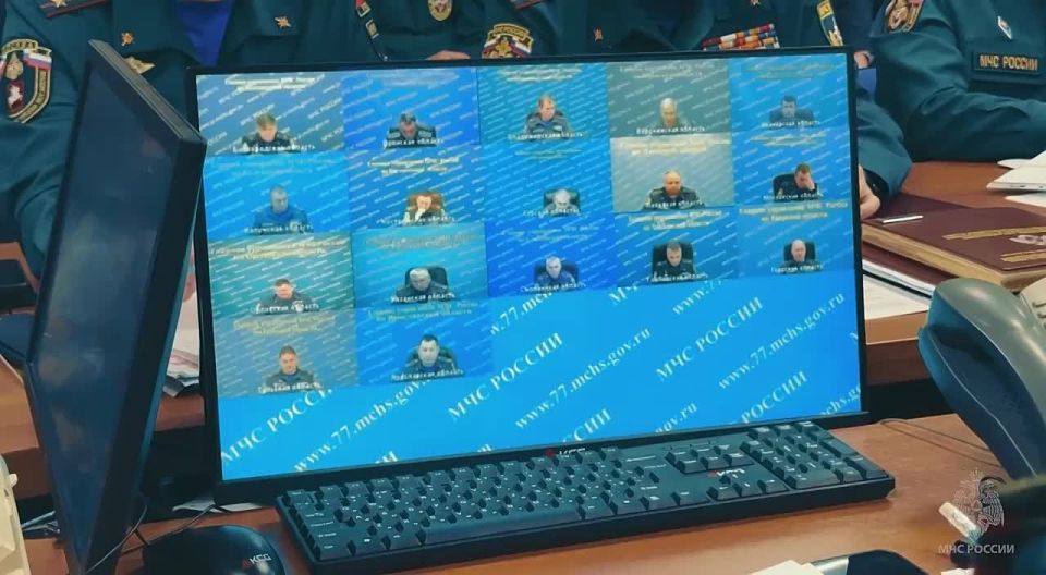 В столичном управлении МЧС России представлен начальник Управления по ЦАО и вручено специальное звание