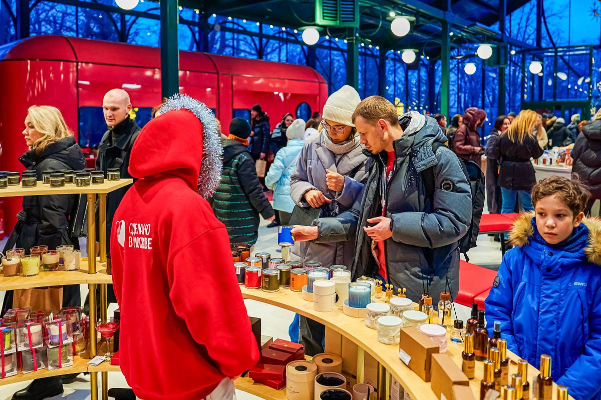 Столичные предприниматели могут представить продукцию в арт-павильонах «Сделано в Москве» на туристических улицах города Столичные предприниматели могут представить продукцию в арт-павильонах «Сделано в Москве» на туристических улицах города