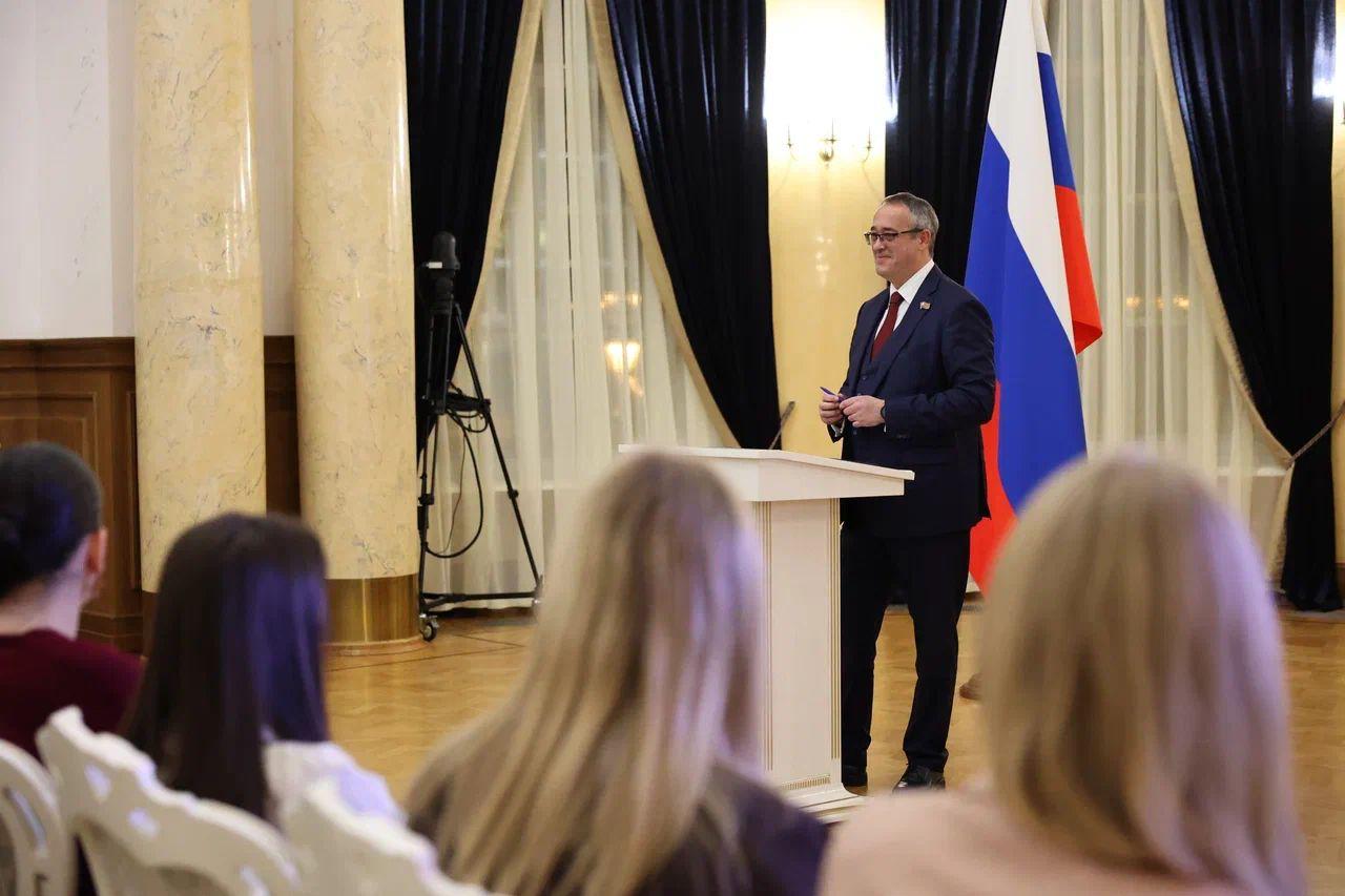 Алексей Шапошников: Сегодня в Московской городской Думе встретился со студентами Московского государственного юридического университета имени О. Е. Кутафина (МГЮА) – моего родного вуза – флагмана юридического образования в... Алексей Шапошников: Сегодня в Московской городской Думе встретился со студентами Московского государственного юридического университета имени О. Е. Кутафина (МГЮА) – моего родного вуза – флагмана юридического образования в...