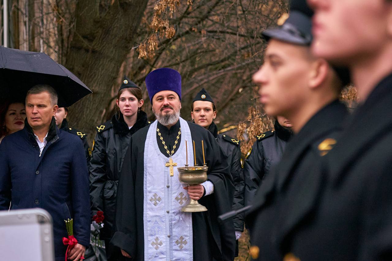 В Москве открыли бюст Министру речного флота РСФСР Леониду Багрову В Москве открыли бюст Министру речного флота РСФСР Леониду Багрову