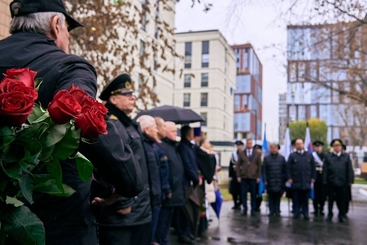 В Москве открыли бюст Министру речного флота РСФСР Леониду Багрову В Москве открыли бюст Министру речного флота РСФСР Леониду Багрову