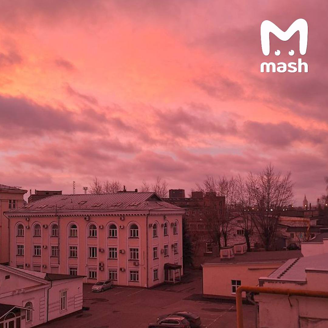 Красивовое небо накрыло Москву и область — настоящий предвестник морозов Красивовое небо накрыло Москву и область — настоящий предвестник морозов