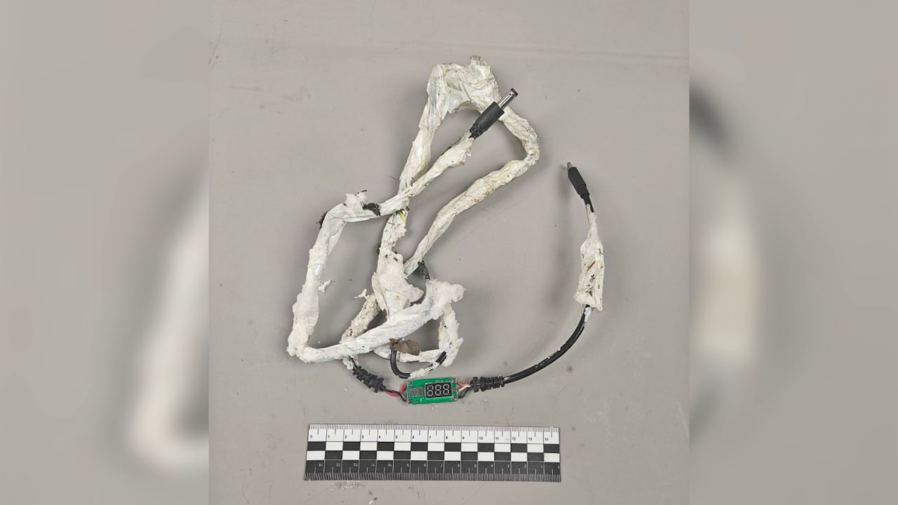 Спецслужбы Украины спрятали автономную камеру для передачи видео за рубеж в вазу с цветами на Троекуровском кладбище — так украинская разведка готовилась к теракту против одного из высших должностных лиц России в Москве Спецслужбы Украины спрятали автономную камеру для передачи видео за рубеж в вазу с цветами на Троекуровском кладбище — так украинская разведка готовилась к теракту против одного из высших должностных лиц России в Москве