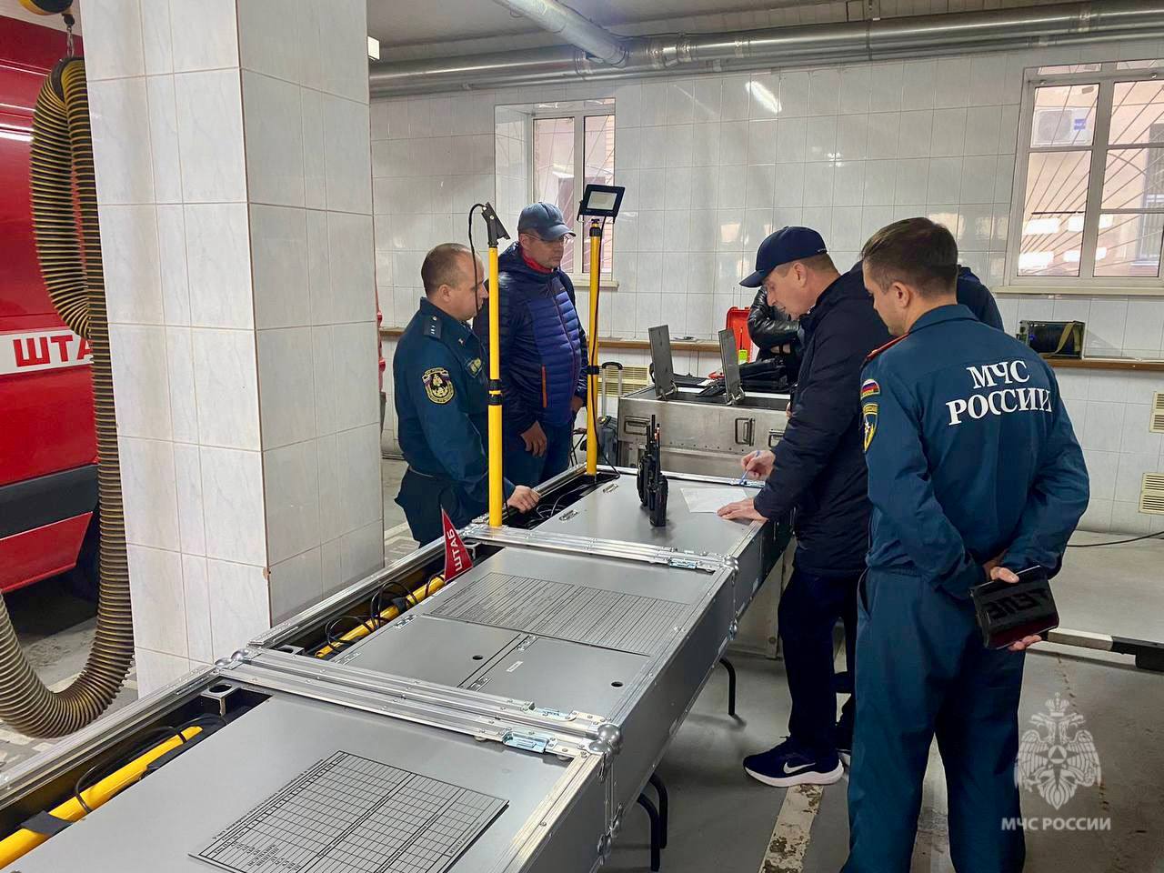 Сотрудники МЧС России поделились передовым опытом применения средств и систем связи Сотрудники МЧС России поделились передовым опытом применения средств и систем связи