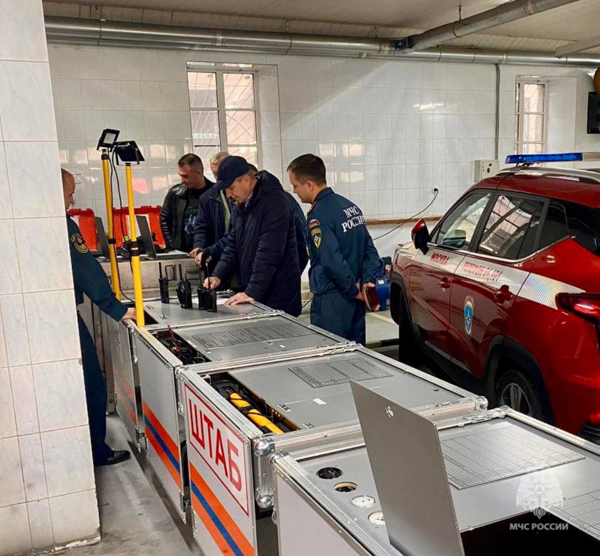 Сотрудники МЧС России поделились передовым опытом применения средств и систем связи Сотрудники МЧС России поделились передовым опытом применения средств и систем связи