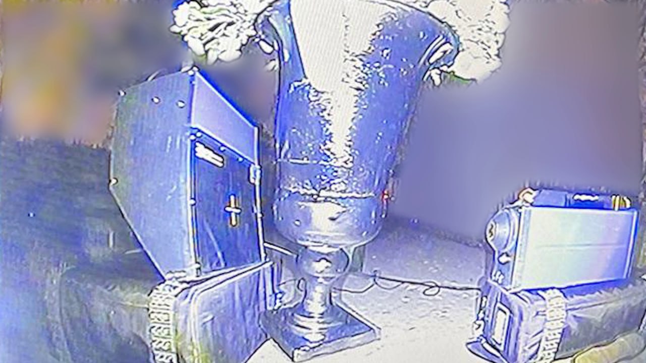 Спецслужбы Украины спрятали автономную камеру для передачи видео за рубеж в вазу с цветами на Троекуровском кладбище — так украинская разведка готовилась к теракту против одного из высших должностных лиц России в Москве Спецслужбы Украины спрятали автономную камеру для передачи видео за рубеж в вазу с цветами на Троекуровском кладбище — так украинская разведка готовилась к теракту против одного из высших должностных лиц России в Москве