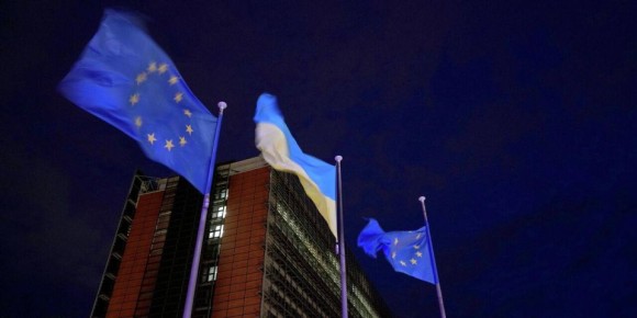 Деньги для Украины — все. Теперь помочь ей может только воровство Брюсселя