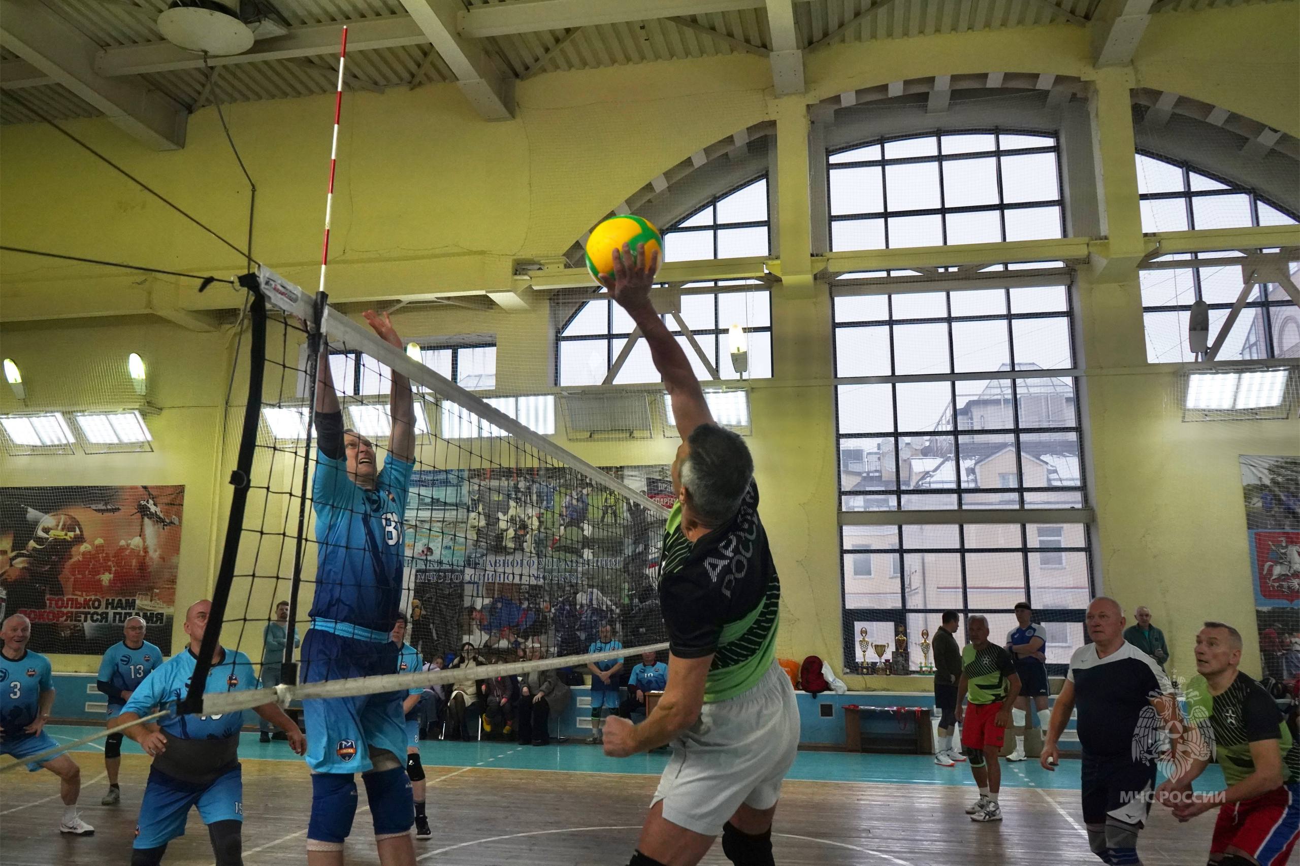 Определены победители и призеры турнира по волейболу, посвященного памяти кавалера ордена Мужества Вячеслава Белова Определены победители и призеры турнира по волейболу, посвященного памяти кавалера ордена Мужества Вячеслава Белова