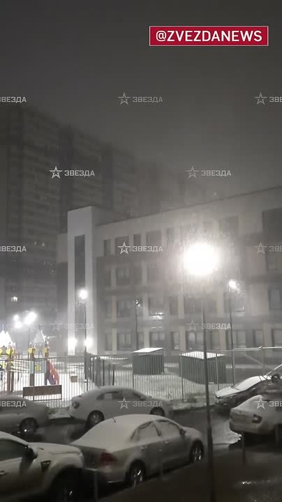 Зима официально здесь. На Москву выпал первый снег
