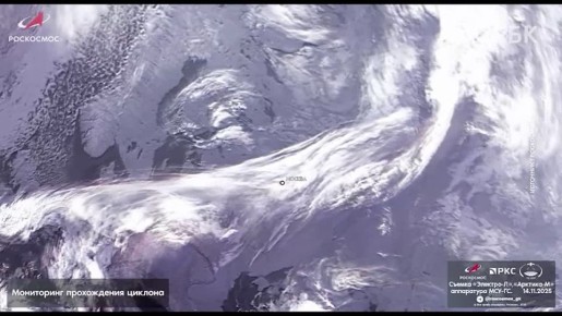 «Роскосмос» показал космическую съемку циклона, принесшего в Москву первый снег