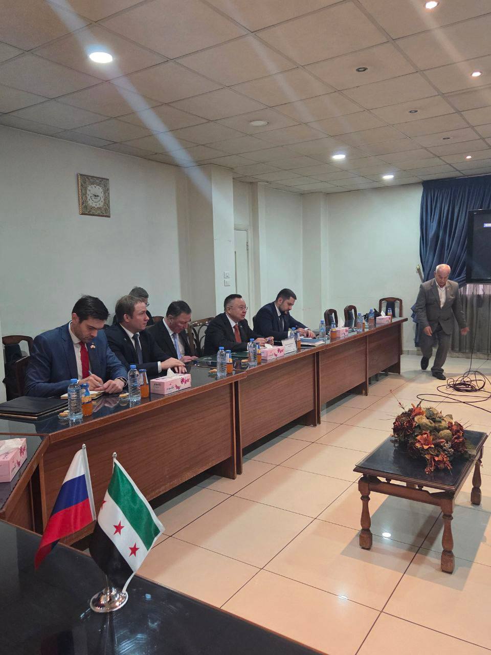 Министр строительства и ЖКХ РФ Ирек Файзуллин возглавил российскую делегацию Постоянной Российско-Сирийской комиссии по торгово-экономическому и научно-техническому сотрудничеству во время визита в Сирию Министр строительства и ЖКХ РФ Ирек Файзуллин возглавил российскую делегацию Постоянной Российско-Сирийской комиссии по торгово-экономическому и научно-техническому сотрудничеству во время визита в Сирию