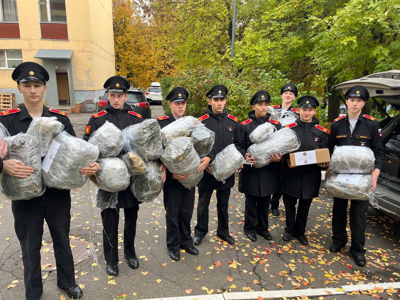 Сбор помощи для участников СВО в Московском военно-музыкальном училище Сбор помощи для участников СВО в Московском военно-музыкальном училище