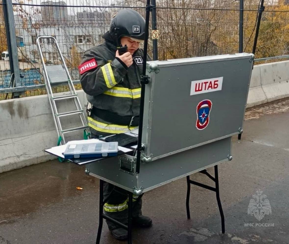 #БудниМЧС. На Северо-Востоке столицы, на территории логистического центра «ЦОД Медведково», состоялись плановые пожарно-тактические учения #БудниМЧС. На Северо-Востоке столицы, на территории логистического центра «ЦОД Медведково», состоялись плановые пожарно-тактические учения