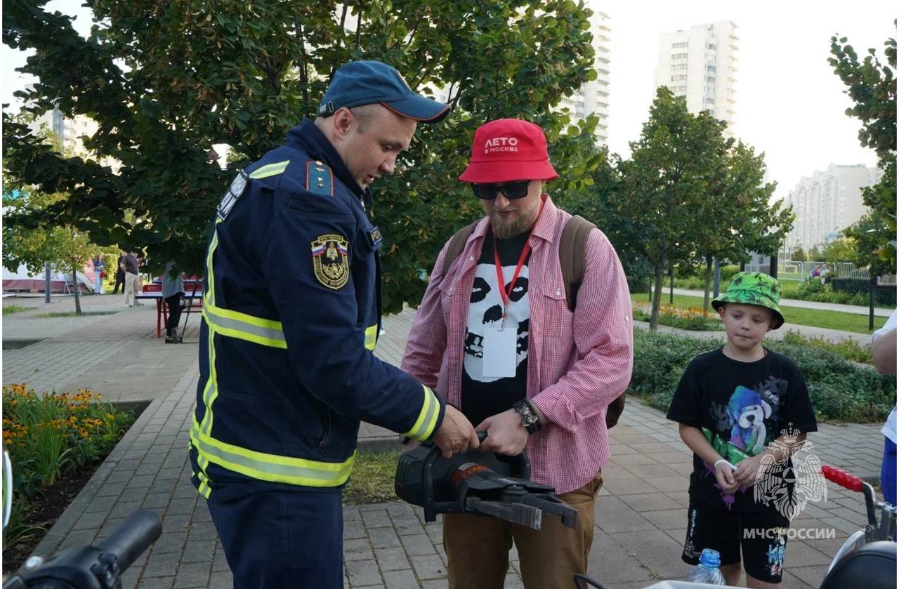 #РовесникиМЧС. В преддверии 35-летия МЧС России рассказываем о ровесниках ведомства #РовесникиМЧС. В преддверии 35-летия МЧС России рассказываем о ровесниках ведомства