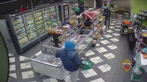 Промокод "халява": мужчина украл продукты из "ВкусВилла" в Москве