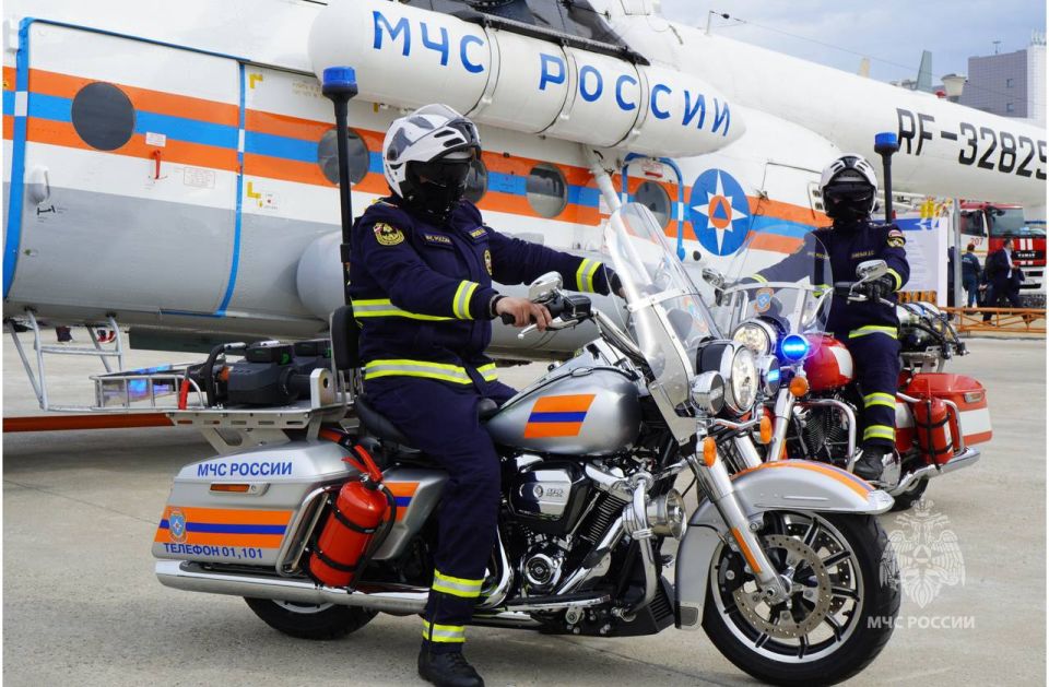 #РовесникиМЧС. В преддверии 35-летия МЧС России рассказываем о ровесниках ведомства