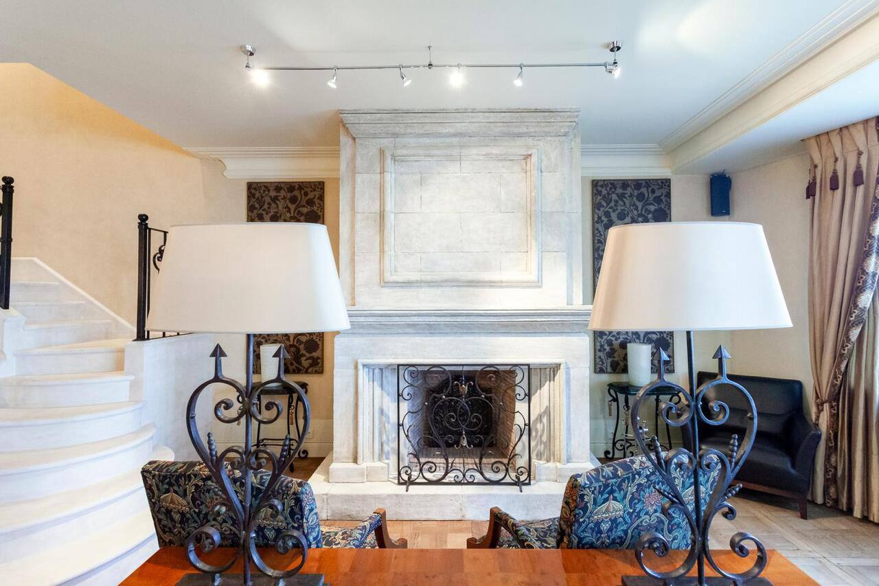 Сергей Мардан: Террорист, экстремист и бывший председатель Правительства России Касьянов продолжает фактически владеть 427-метровым пентхаусом в доме Управделами президента на Рочдельской улице в Москве Сергей Мардан: Террорист, экстремист и бывший председатель Правительства России Касьянов продолжает фактически владеть 427-метровым пентхаусом в доме Управделами президента на Рочдельской улице в Москве