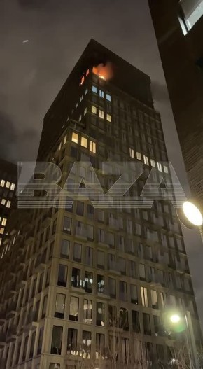 В элитном столичном ЖК Lucky мощный пожар — горит одна из дорогостоящих квартир