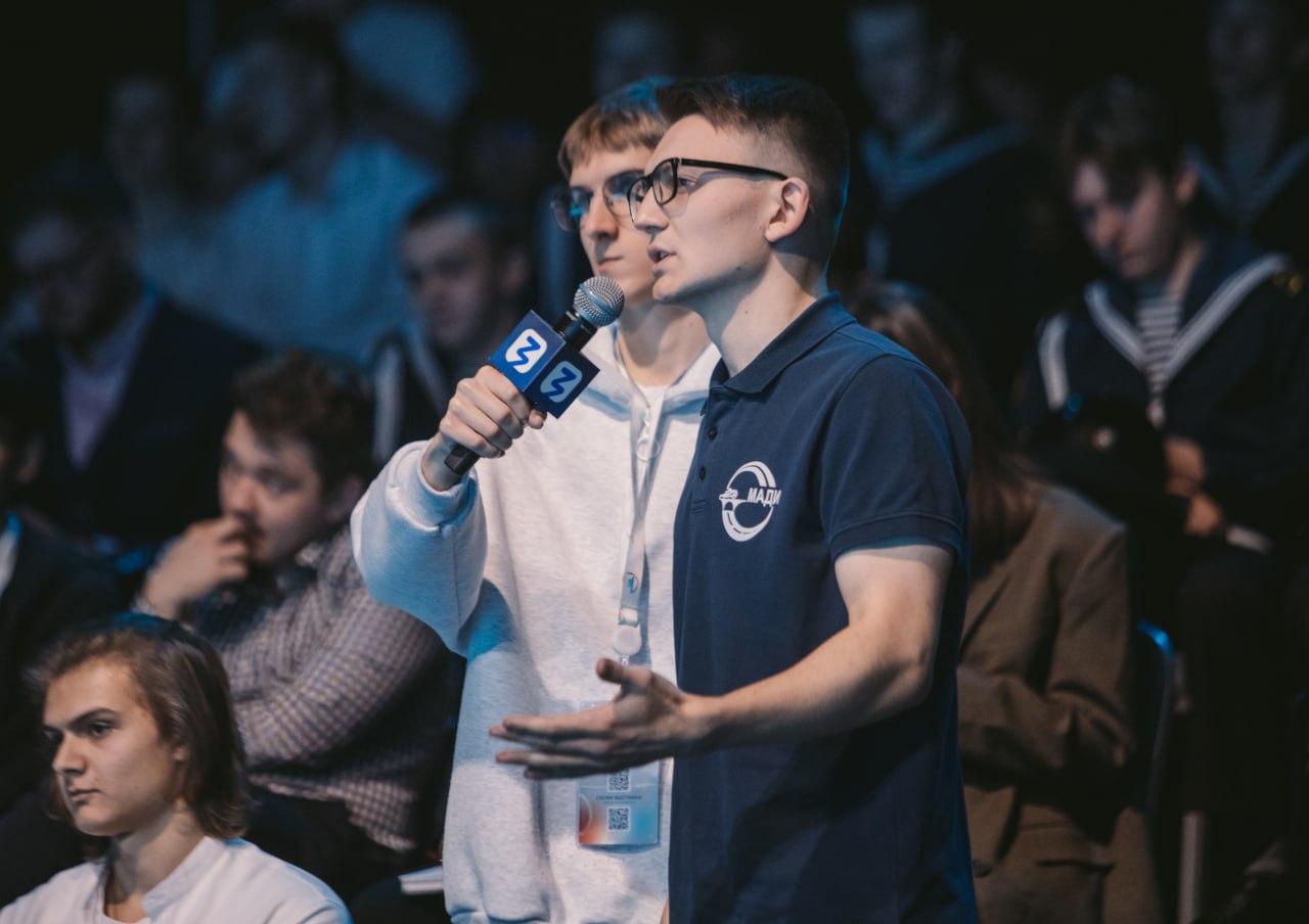 Глава Минтранса Андрей Никитин рассказал студентам о будущем транспортной отрасли Глава Минтранса Андрей Никитин рассказал студентам о будущем транспортной отрасли