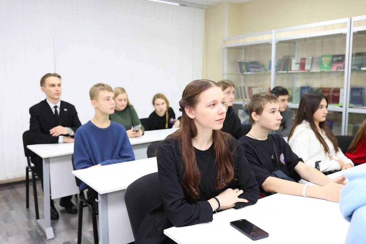 Сотрудники столичного СК России провели для участников проекта «ПРОГероев» мастер-класс и экскурсию по криминалистическому полигону Сотрудники столичного СК России провели для участников проекта «ПРОГероев» мастер-класс и экскурсию по криминалистическому полигону