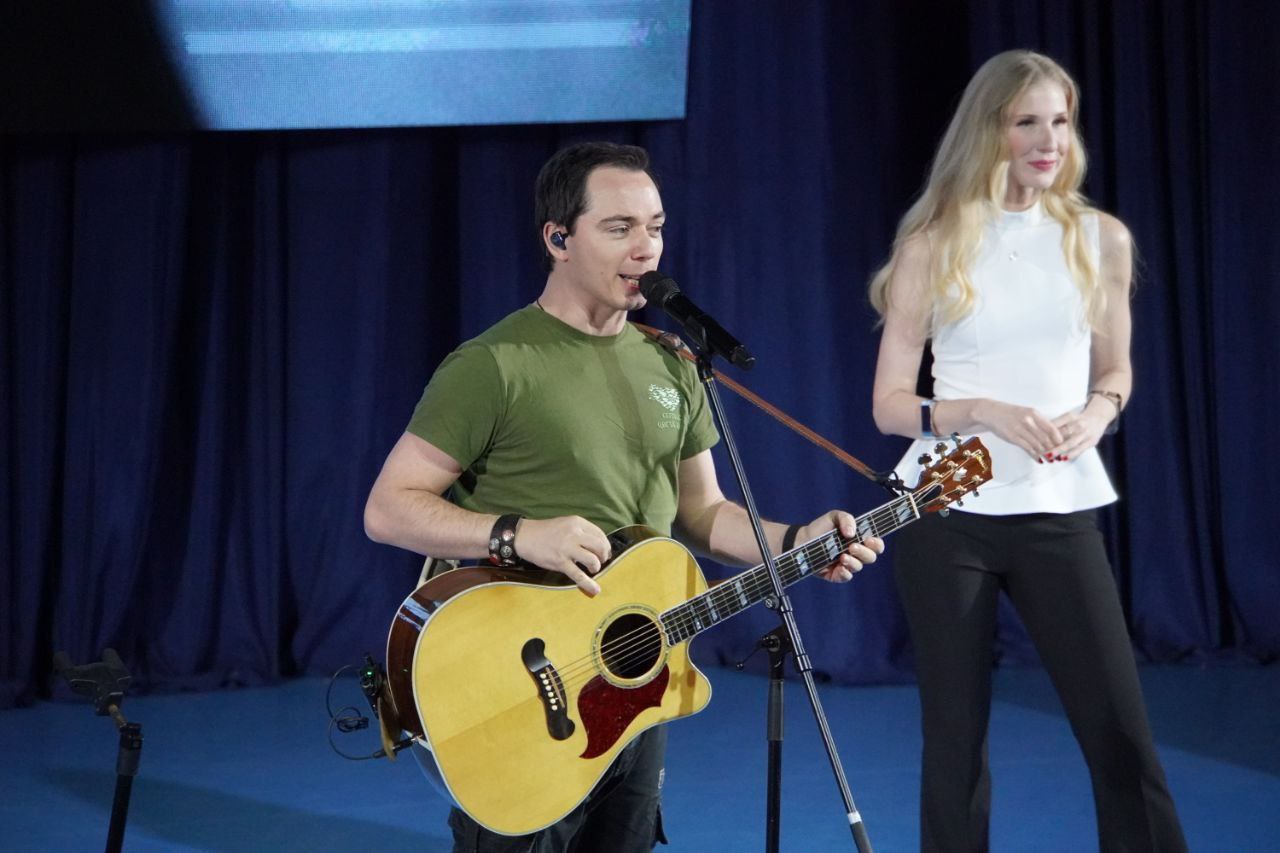 Певец и композитор, член комиссии МГД по культуре и массовым коммуникациям Родион Газманов (фракция партии «Единая Россия») выступил на патриотическом концерте «На линии жизни» для белгородцев: Певец и композитор, член комиссии МГД по культуре и массовым коммуникациям Родион Газманов (фракция партии «Единая Россия») выступил на патриотическом концерте «На линии жизни» для белгородцев: