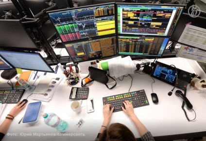 В Гагаринский районный суд Москвы направлено уголовное дело в отношении трех трейдеров — Дмитрия Ерошкевича, Александра Сынгаевского и Ивана Румянцева