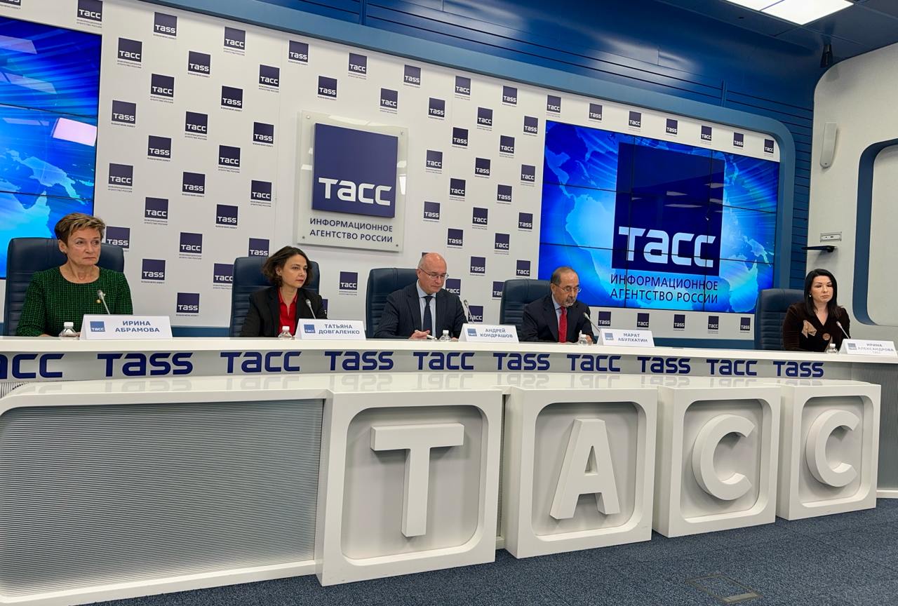 Ирина Абрамова: «Образ России, который складывается у африканской аудитории под влиянием СМИ, зачастую существенно расходится с действительностью» Ирина Абрамова: «Образ России, который складывается у африканской аудитории под влиянием СМИ, зачастую существенно расходится с действительностью»