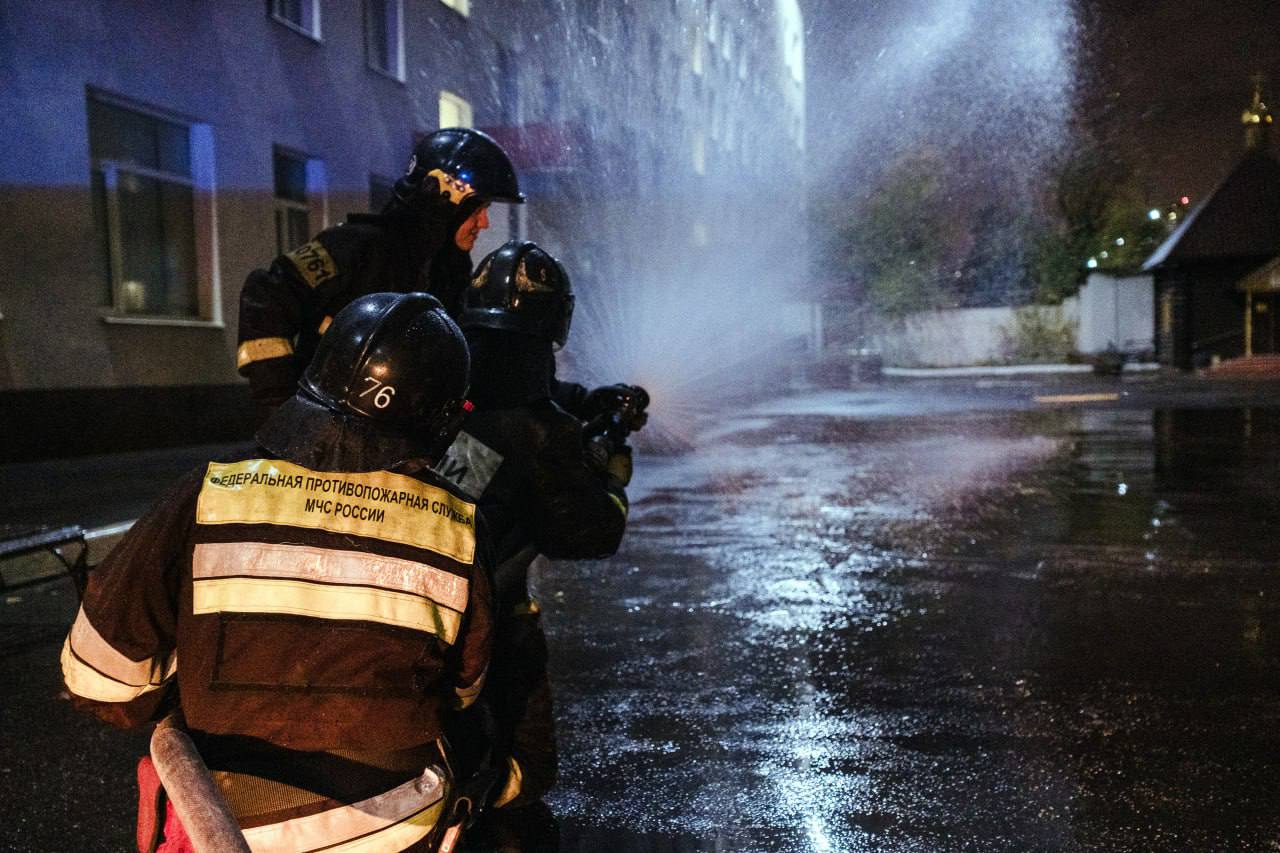 #БудниМЧС. Сотрудники Управления по ЮВАО ГУ МЧС России по г. Москве провели пожарно-тактические учения в Православном Свято-Тихоновском гуманитарном университете, в которых также приняли участие добровольцы Студенческого... #БудниМЧС. Сотрудники Управления по ЮВАО ГУ МЧС России по г. Москве провели пожарно-тактические учения в Православном Свято-Тихоновском гуманитарном университете, в которых также приняли участие добровольцы Студенческого...