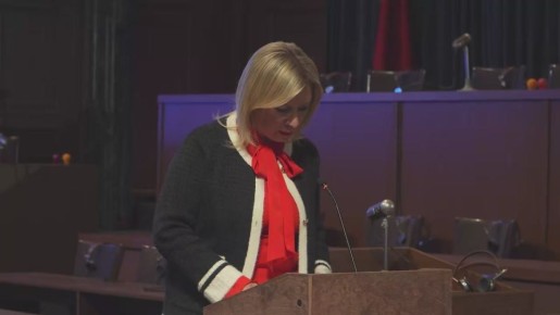  :         -    . . 80 ,   80-      ...