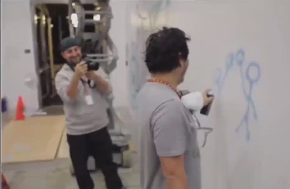 &quot;&quot;  $200 000 000