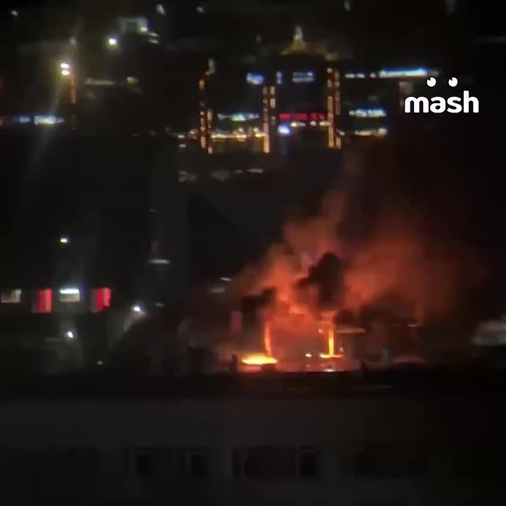 Крупный хлебозавод "Черёмушинский" горит в Москве