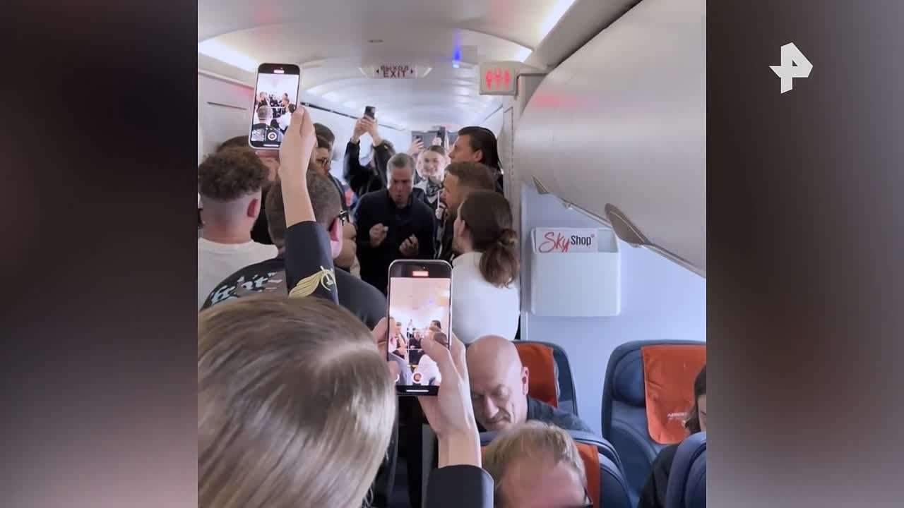 Хор Сретенского монастыря внезапно спел во время полета из Москвы в Ереван