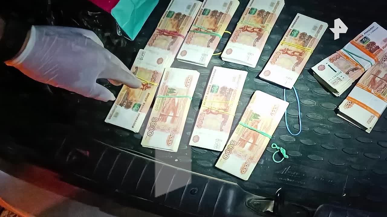 Бывшего исполняющего обязанности заместителя губернатора Севастополя Евгения Горлова приговорили к 9,5 лет колонии строгого режима по делу о получении взятки