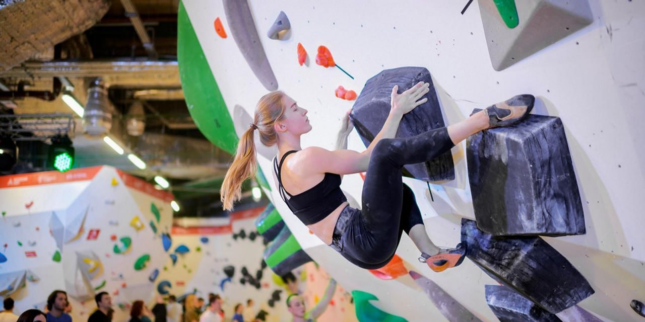 В декабре покорять вершины можно будет прямо в Москве: на следующей неделе в городе откроется фестиваль скалолазания «Московский спорт»