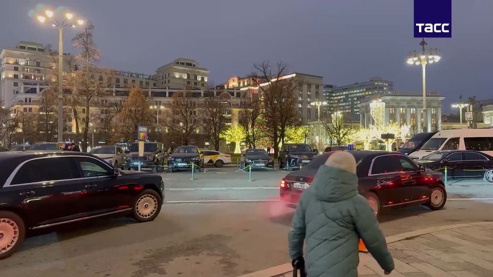 Стив Уиткофф и Джаред Кушнер прибыли в Москву, где встретились с Кириллом Дмитриевым в преддверии переговоров с Владимиром Путиным