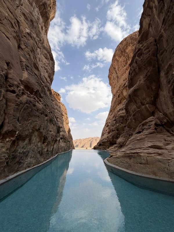 Россия и Саудовская Аравия подписали соглашение о взаимной отмене виз, прямые перелеты из Москвы есть и в Эр-Риад, и в Джидду, а сезон в королевстве только начинается и продлится всю зиму Россия и Саудовская Аравия подписали соглашение о взаимной отмене виз, прямые перелеты из Москвы есть и в Эр-Риад, и в Джидду, а сезон в королевстве только начинается и продлится всю зиму