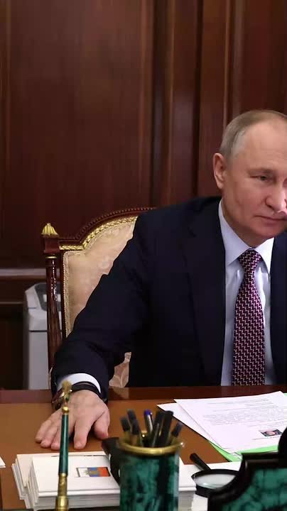 Главные новости за день:. Владимир Путин по телефону поздравил президента Киргизии Садыра Жапарова с днем рождения ВС РФ ударили ракетами "Кинжал" по объектам ВПК и энергетики Украины Орбан сообщил о предстоящем визите...