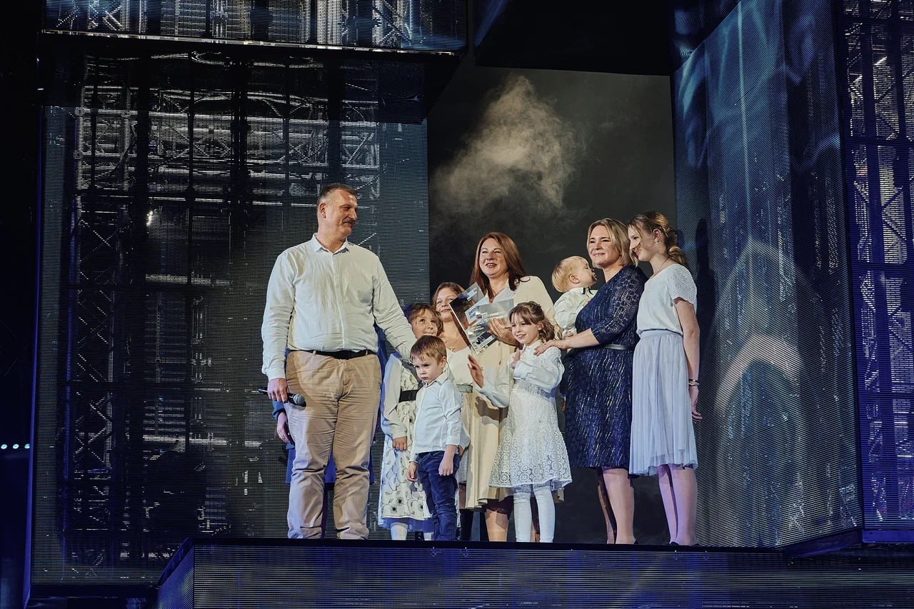 Алексей Стефанов: Елене Полонской вручили премию Президентской платформы «Россия — страна возможностей» - за помощь переселенцам и депортируемым Алексей Стефанов: Елене Полонской вручили премию Президентской платформы «Россия — страна возможностей» - за помощь переселенцам и депортируемым