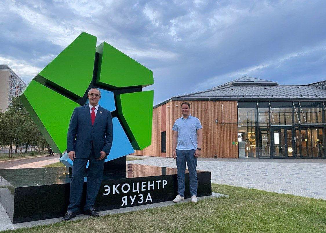 Алексей Шапошников: От всей души поздравляю с днём рождения моего коллегу, депутата Мосгордумы, директора любимого москвичами Парка «Яуза» Александра Сапронова!