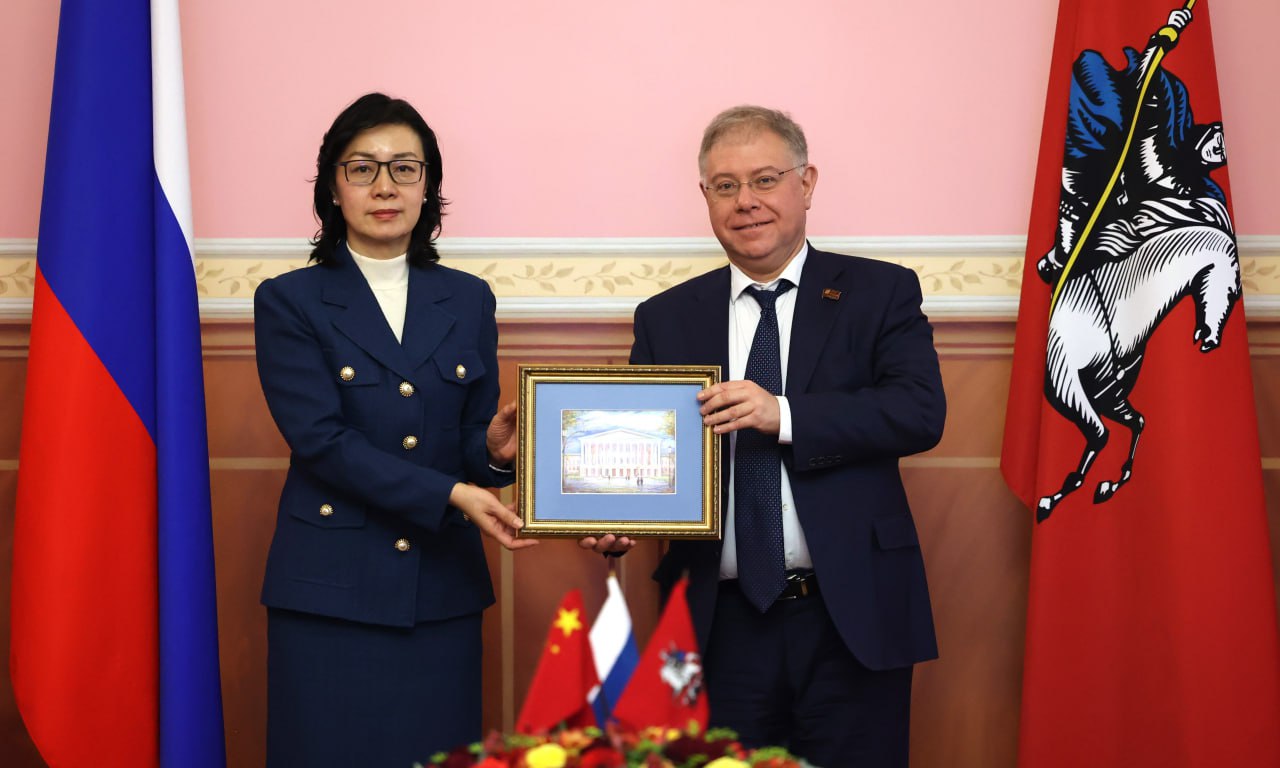 Столичный парламент посетила делегация из Китайской Народной Республики Столичный парламент посетила делегация из Китайской Народной Республики