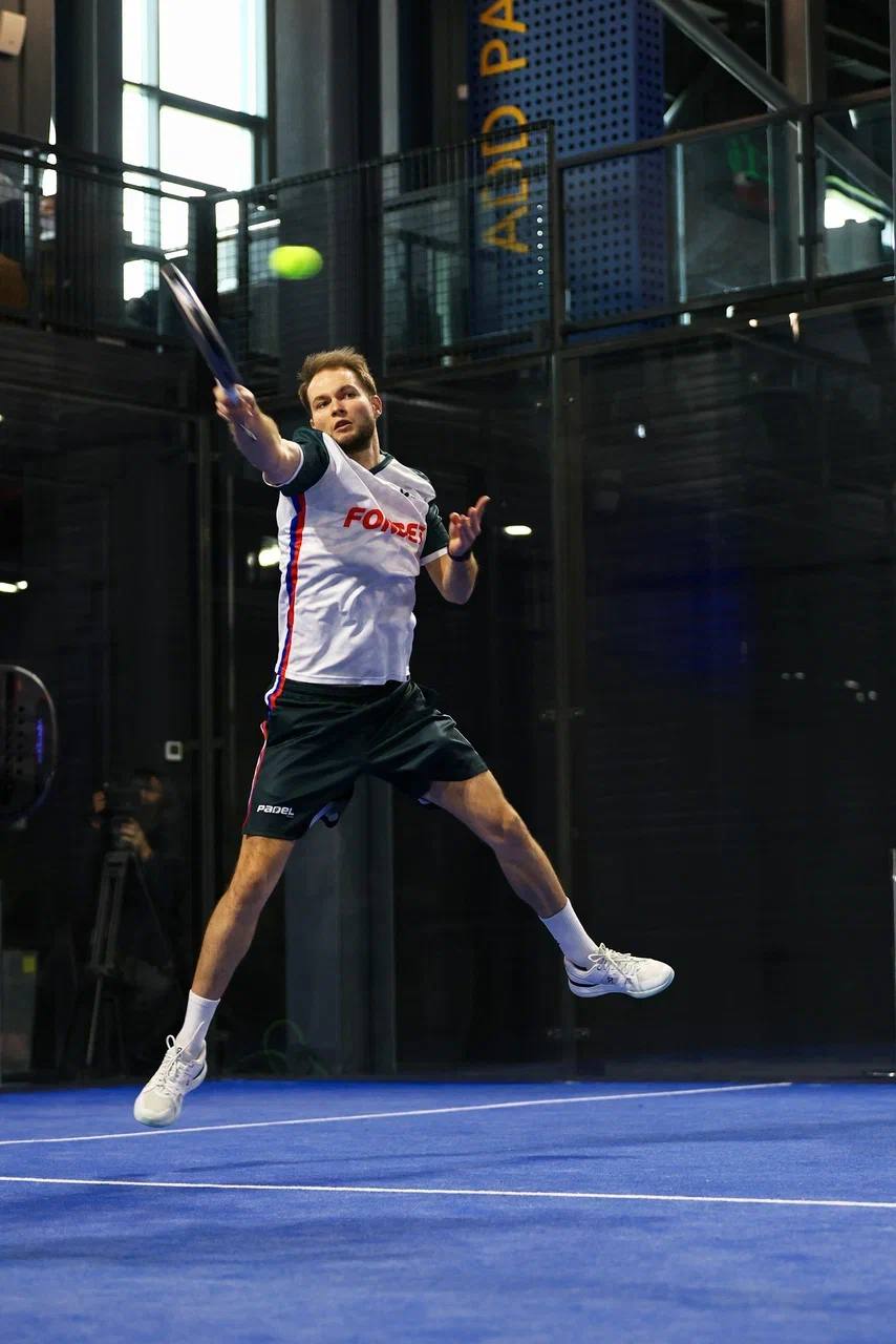 Михаил Дегтярёв: Развитие падела – современного вида спорта, набирающего популярность во всем мире, обсудили с президентом Федерации падела России Алексеем Золотаревым Михаил Дегтярёв: Развитие падела – современного вида спорта, набирающего популярность во всем мире, обсудили с президентом Федерации падела России Алексеем Золотаревым