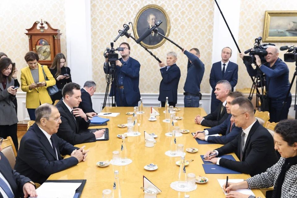 9 ������� ���������� ������� �������� ����������� ��� ���������� ��������� �.�.������� � ��������� ������������������� ������ � ����������� ��� ������� �.�������, ����������� � ������ ��� ������� � 16-� ���������...