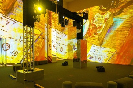 На ВДНХ открылась иммерсивная выставка о жизни и творчестве Винсента Ван Гога