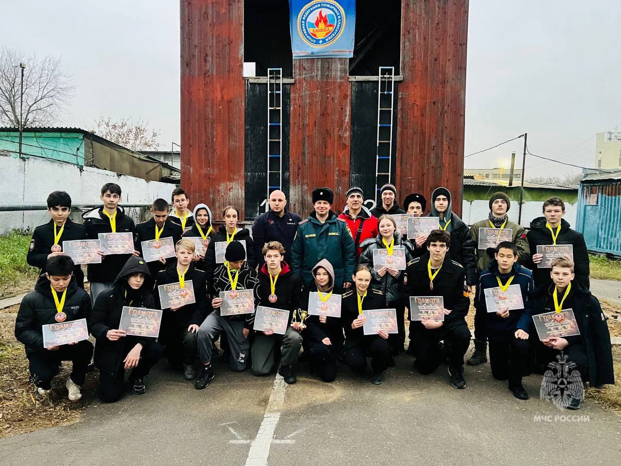 Оттачивая мастерство. На базе 62 ПСЧ Управления по ЮВАО ГУ МЧС России по г. Москве прошли соревнования по пожарно-спасательному спорту для кадетских классов школы № 1363