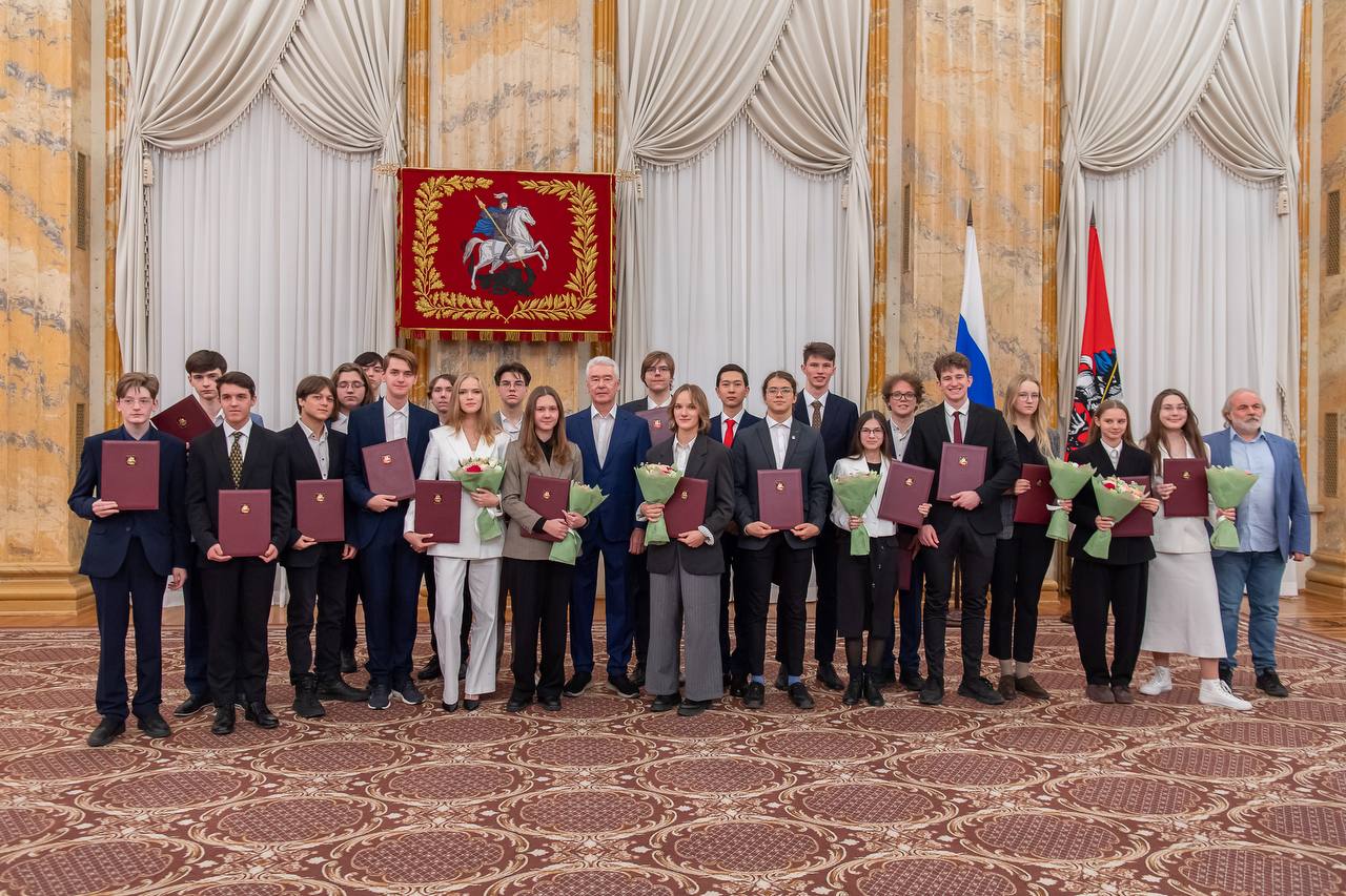 Вот они — будущее Москвы и всей страны Вот они — будущее Москвы и всей страны
